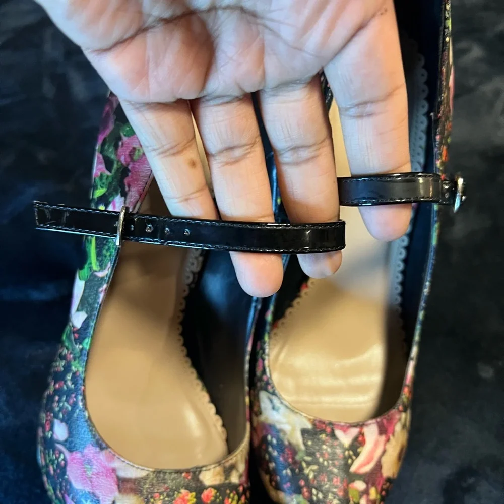 Floral Platform Madison‎ by Shoedazzle Roxy Heels Size 9.5 Women’s
